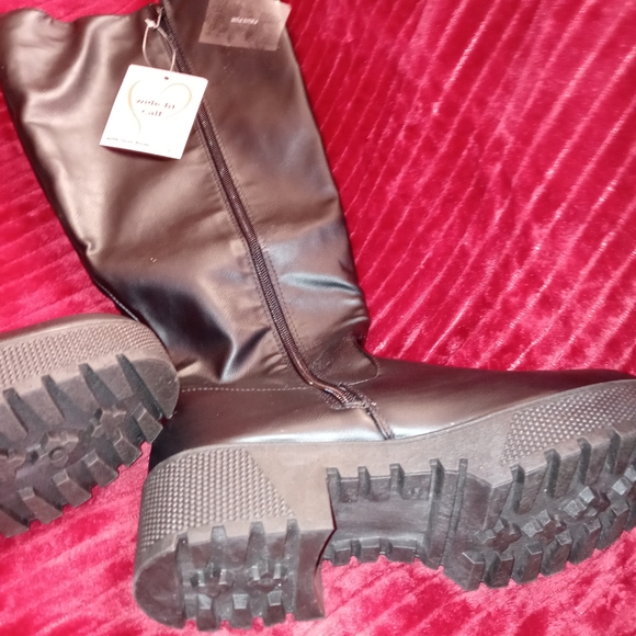 Shoes - Picture 15 of 15